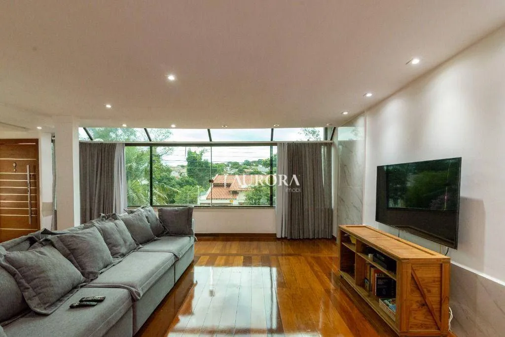 Sobrado à venda, 290 m² por R$ 1.350.000,00 - Jardim Nápoles - Londrina/PR