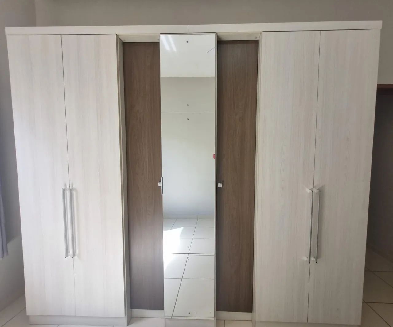 Vendo Painel, Sofá, Armário e guarda roupas  - Foto 3