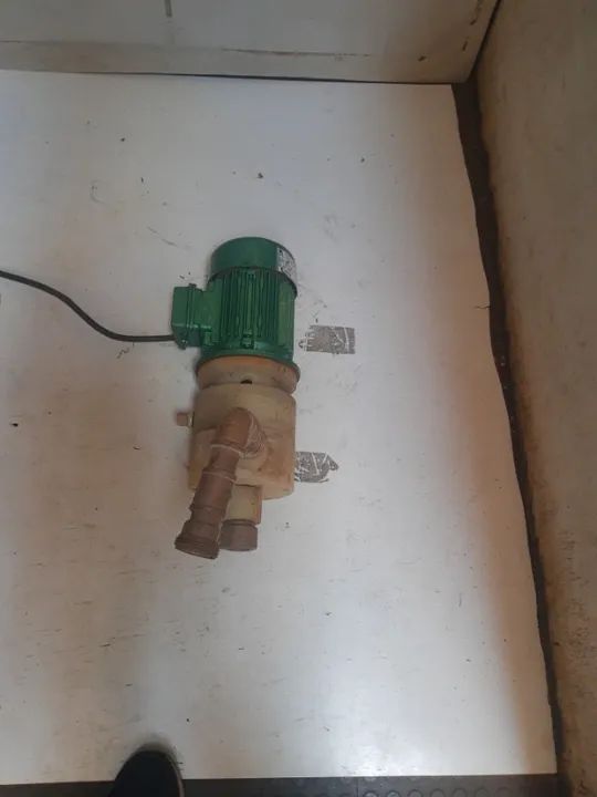 bomba submersa
