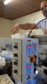 MÁQUINA PARA SALGADOS E DOCES (COXINHAS, KIBES, PÃES DE QUEIJO, BRIGADEIROS ETC) - INDIANA - Foto 3