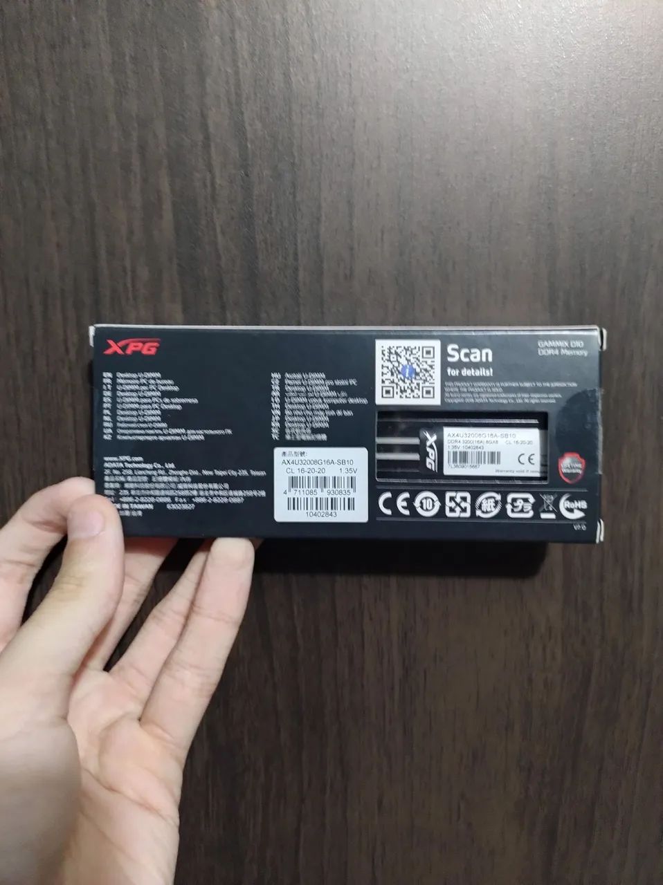 Duas memórias xpg 3200hz64330127801475120