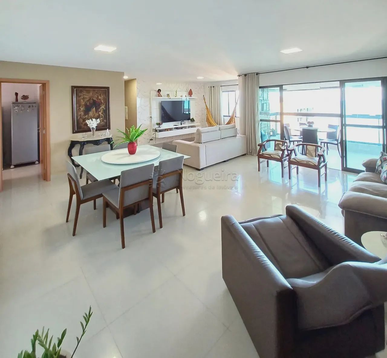 Excelente apartamento a venda possui 134 m² com 4 quartos Bairro Candeias-Jaboatão dos Gua