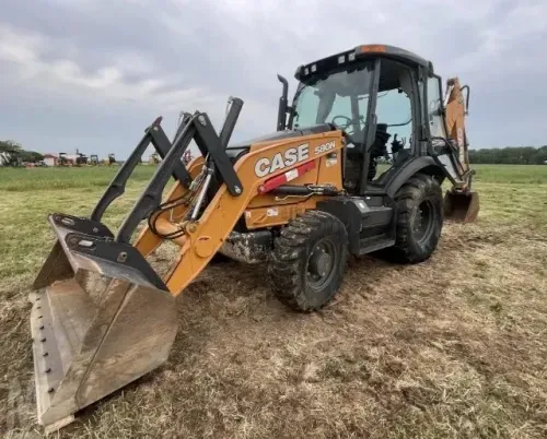 Retroescavadeira Case 580N 2019