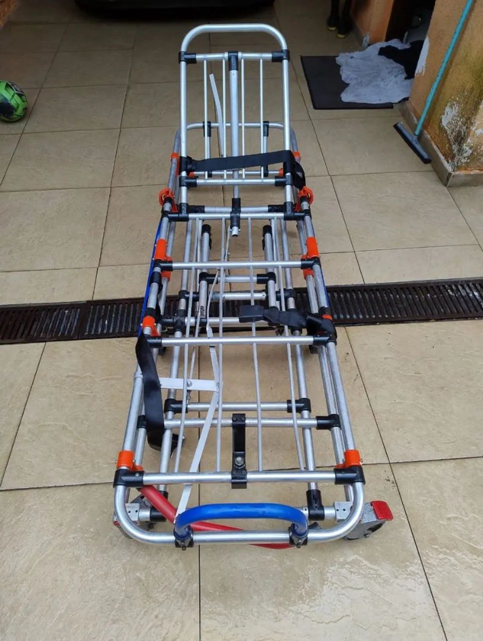 Maca retrátil para ambulância em alumínio  - Foto 2