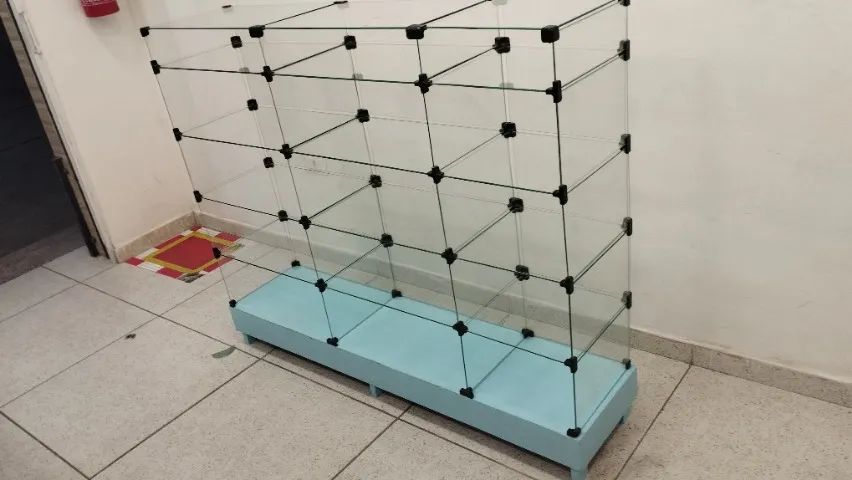 Balcão de Vidro com Base de Madeira 1,50m x 0,30cm x 1,15m - Foto 3