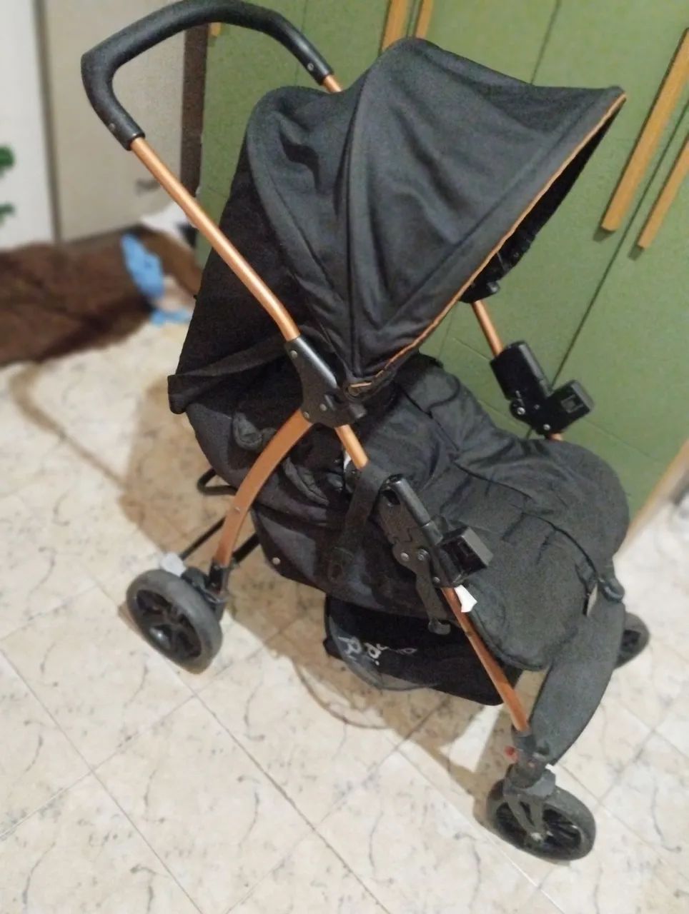 Carrinho de bebê - Preto