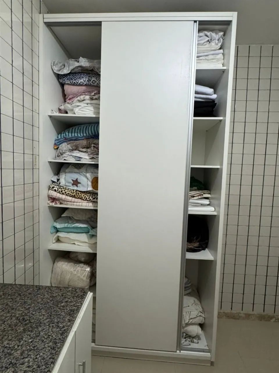 Roupeiro em MDF Branco - Foto 2