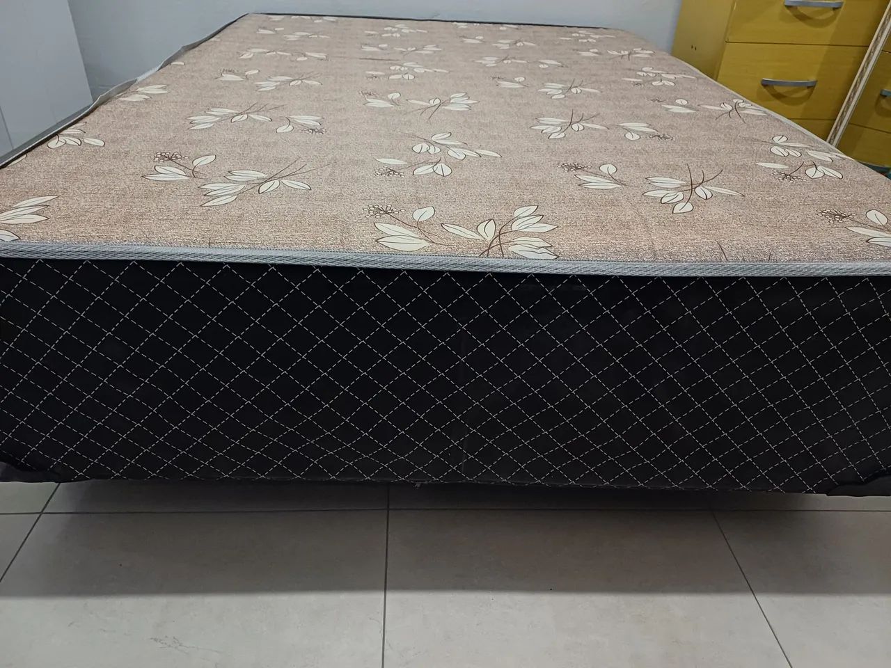 Base de cama box casal semi-nova - Foto 2