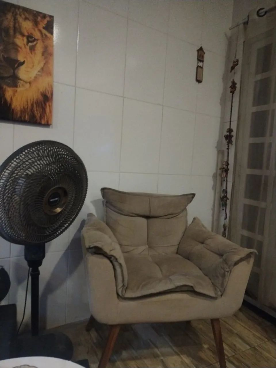 Sofá 1 lugar.64750824342273121