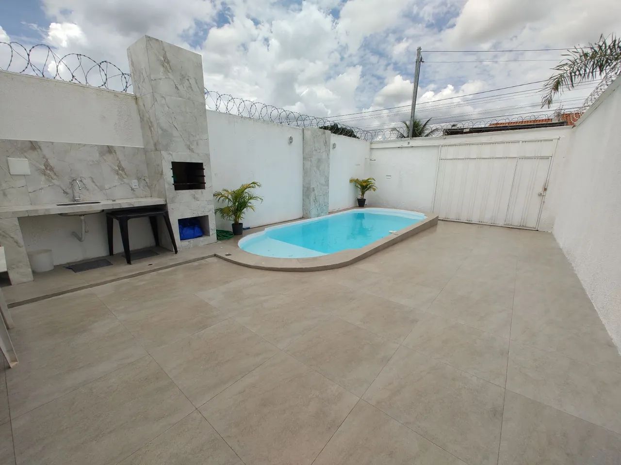 Casa 3/4 com 2 Suítes - Piscina! - Foto 2