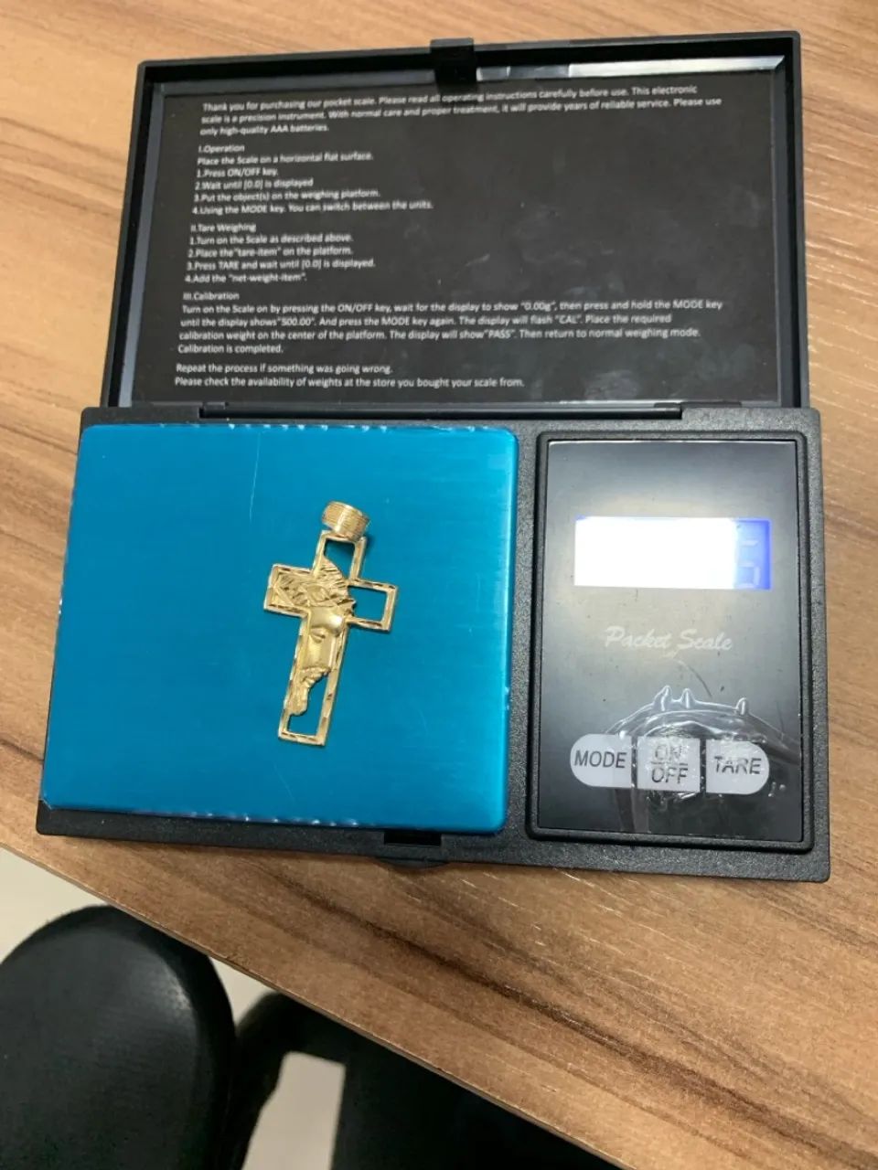 Pingente Cruz de Ouro com Cristo 18K - Foto 4