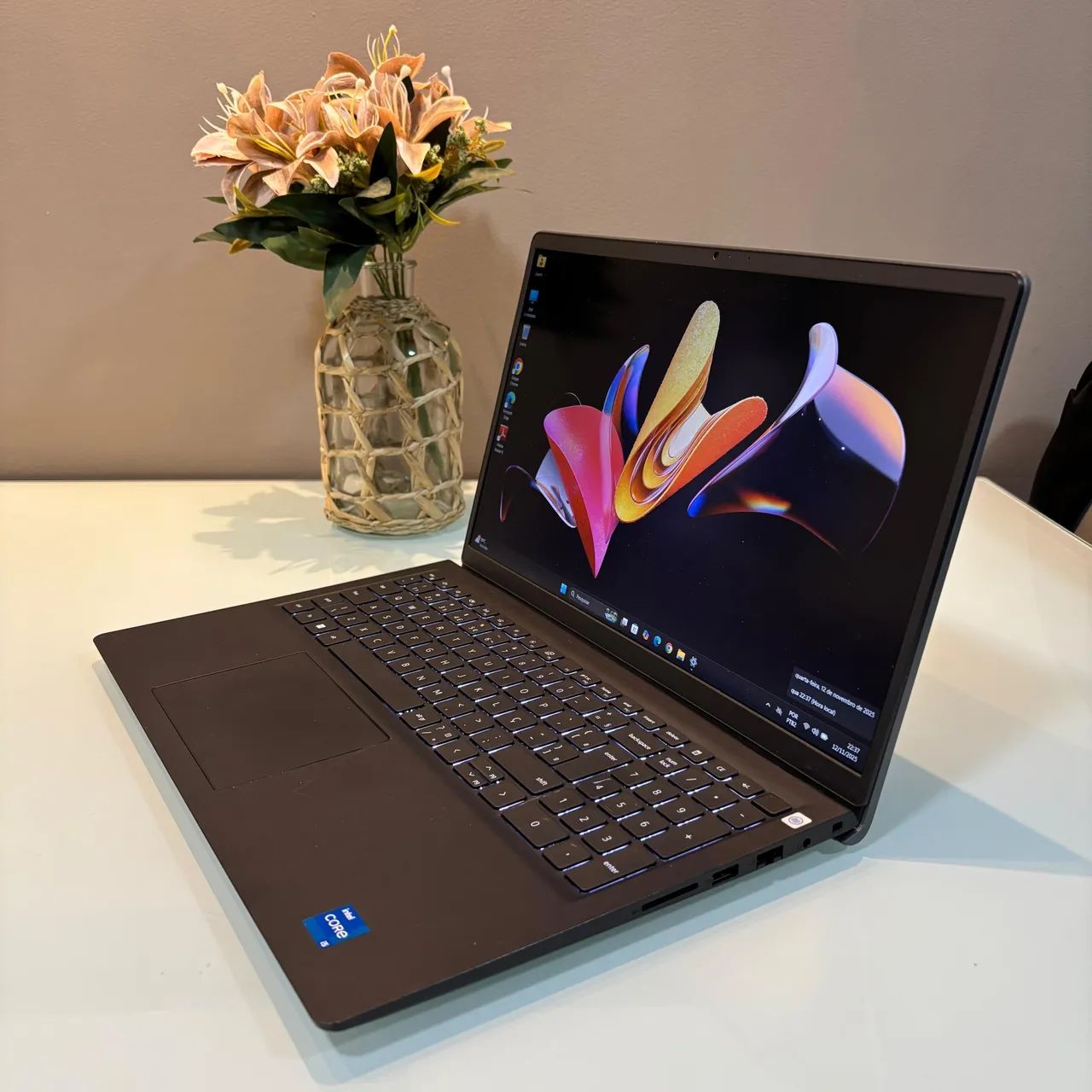 Notebook Dell Core i5 12º 32GB SSD NVMe Retroiluminado FullHD