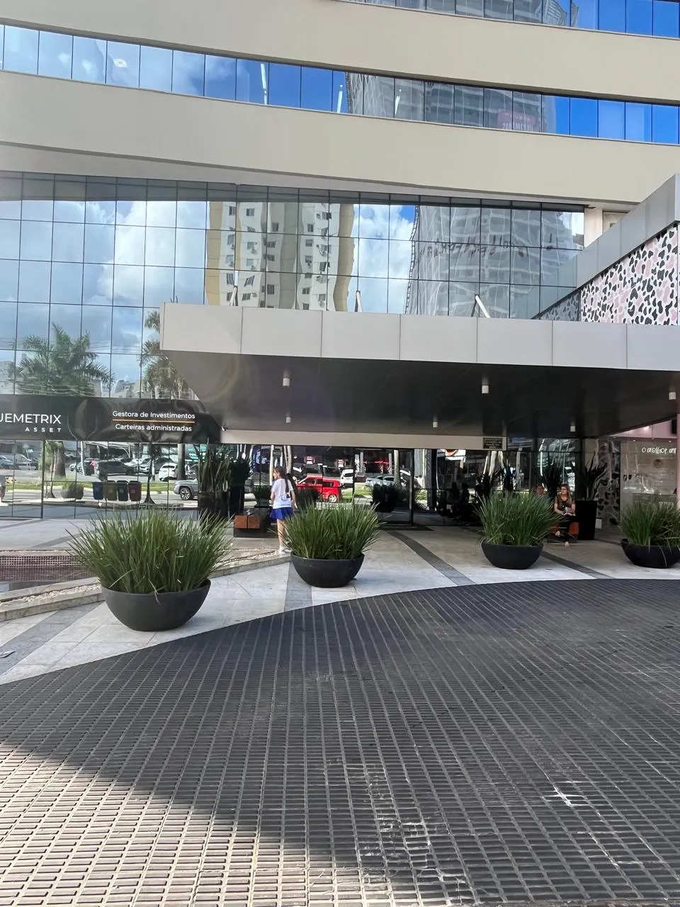 Sala comercial para alugar no Setor Bueno - Goiânia - GO