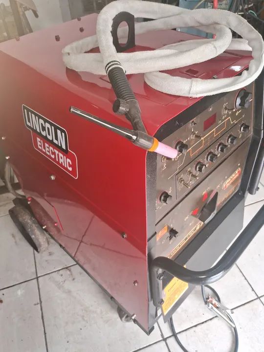 Solda Aluminio AC.DC Lincoln Electric 380 Amperes 