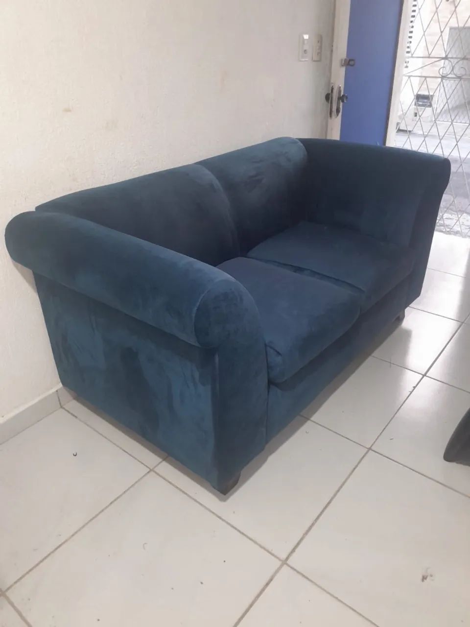 Sofá novo de 2 Lugares reforçado e feito com madeira boa65562846704642123