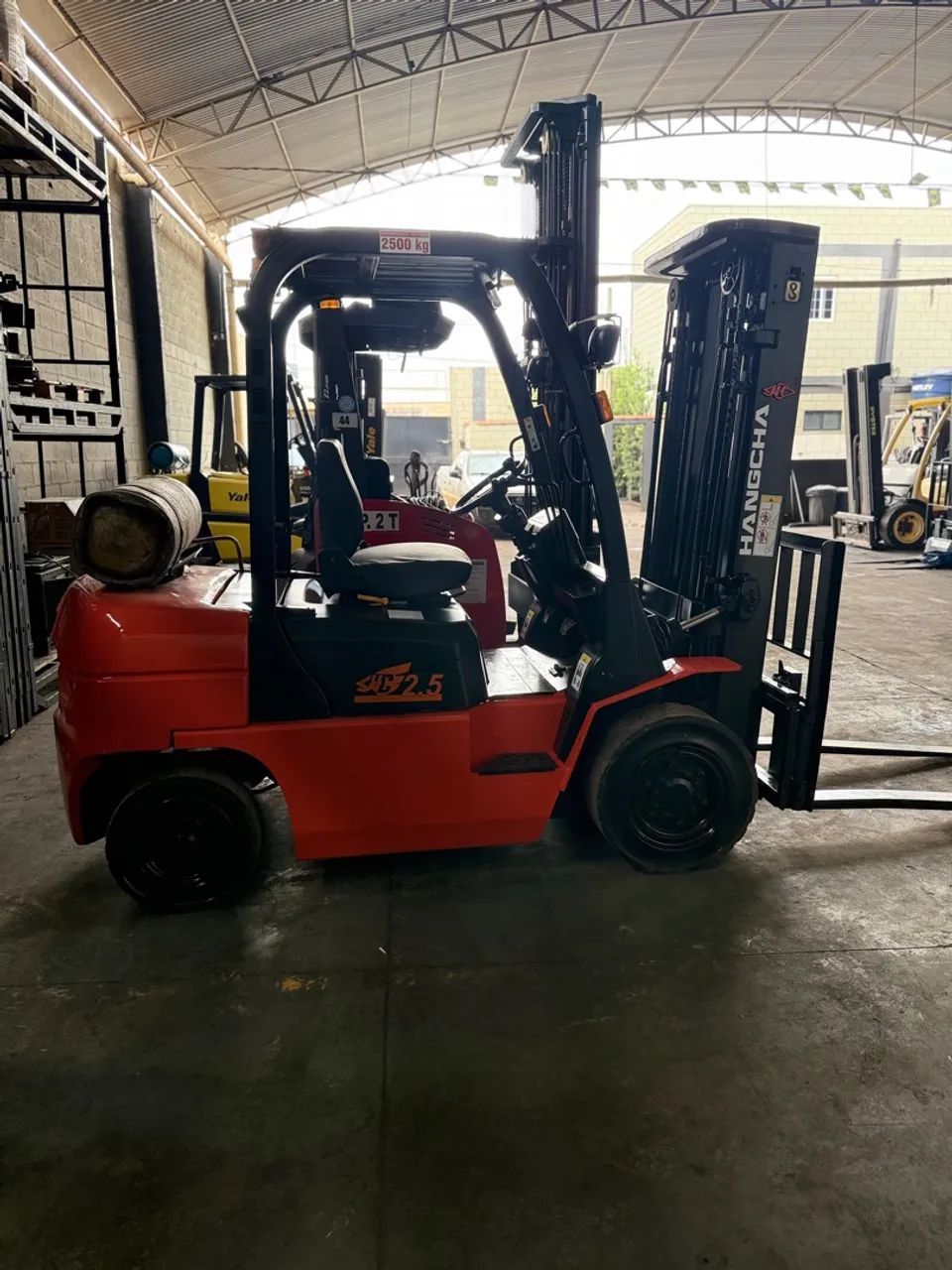 Empilhadeira hangcha modelo cpqd25 ano 2013 triplex com deslocador  - Foto 5