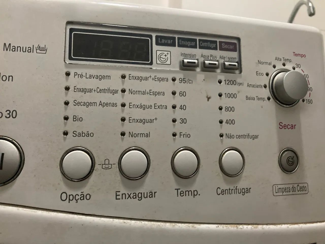 Máquina de Lavar Roupa Automática