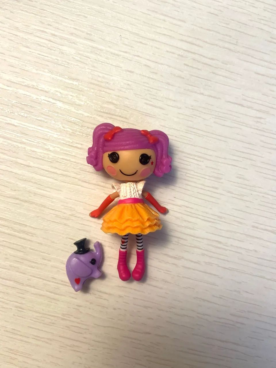 Mini boneca Lalaloopsy Peanut Big Top com Pet