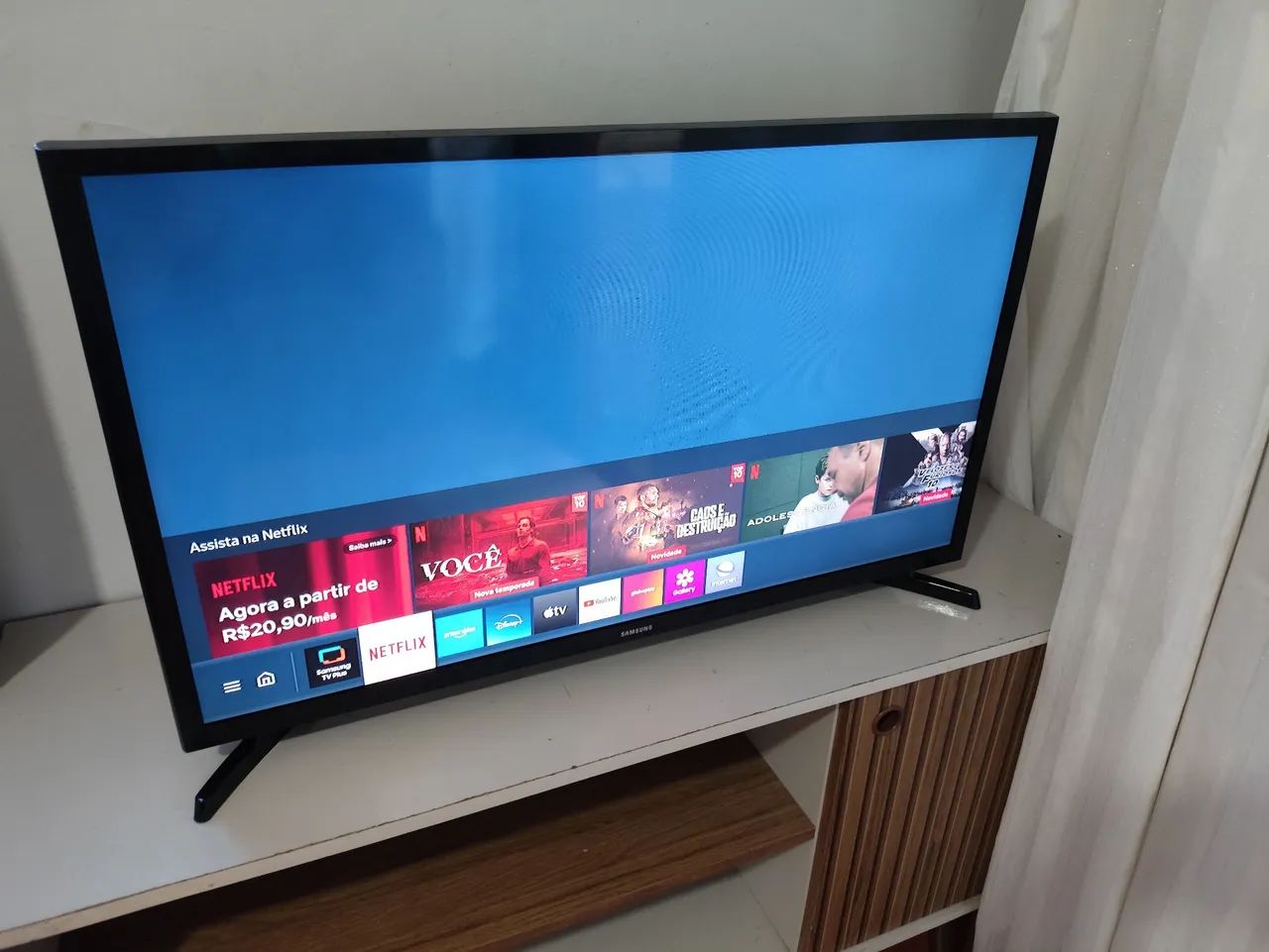 TV 32 POL. SMART WI-FI . Samsung tizen