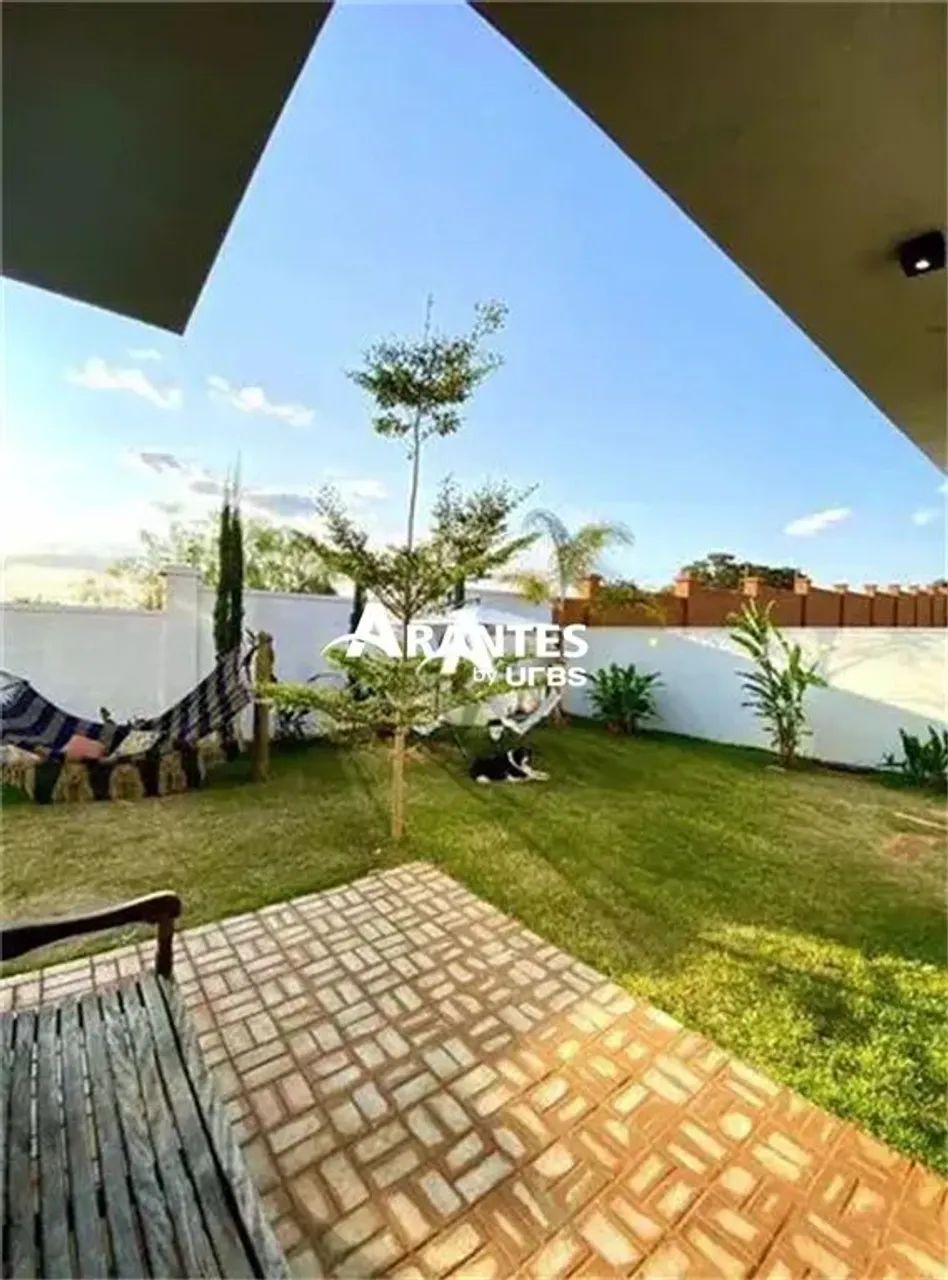 Casa em Condomínio com 245m² à venda no Alphaville 1