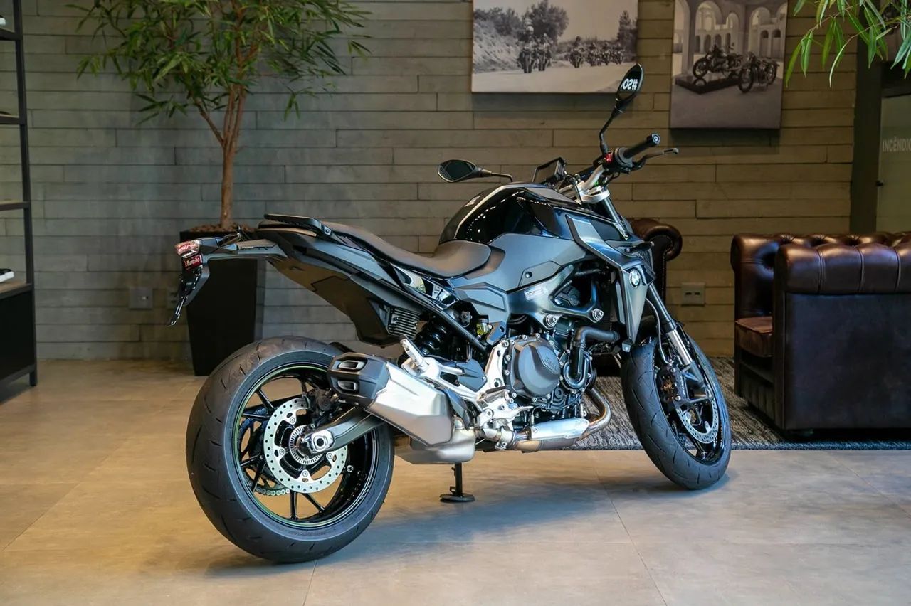 BMW F 900 R SPORT PLUS  - Foto 4