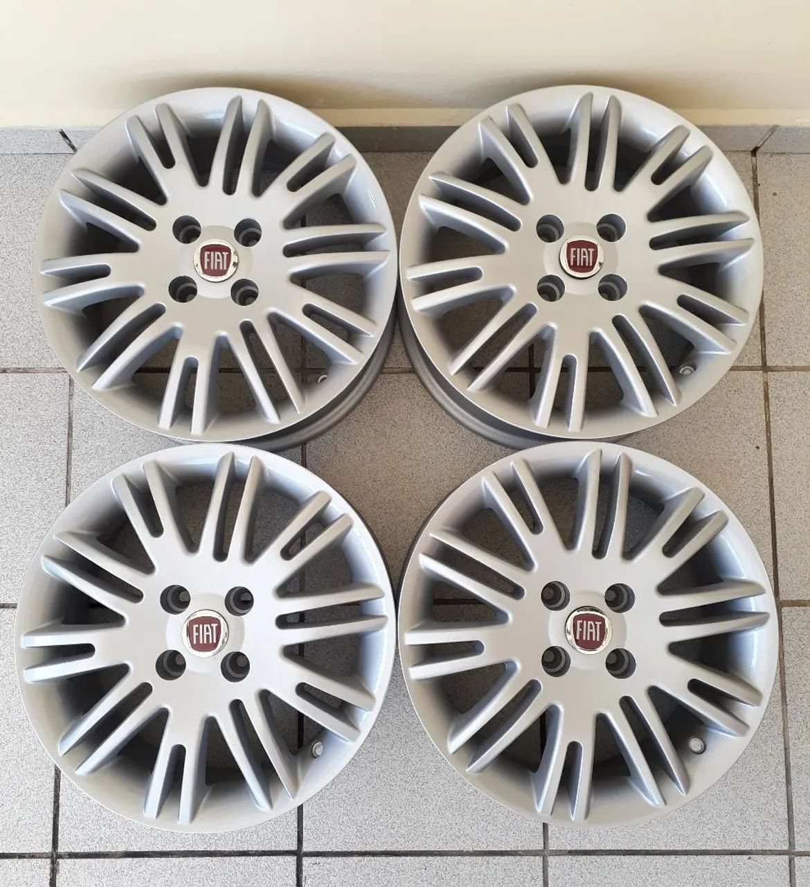 Jogo de rodas aro 15 Fiat original 