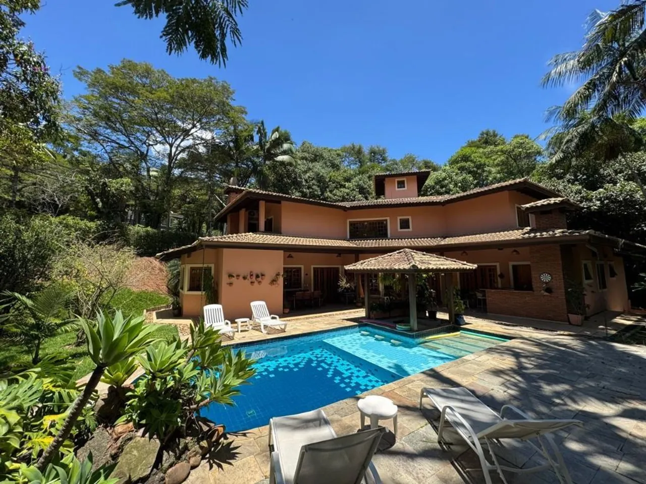 Casa com 5 dormitórios à venda, 500 m² por R$ 2.200.000,00 - Granja Viana - Jandira/SP