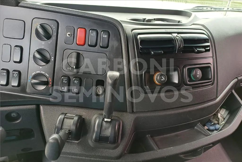 MERCEDES-BENZ AXOR 2544 LS 6X2, ANO 2019/2019 - Foto 9