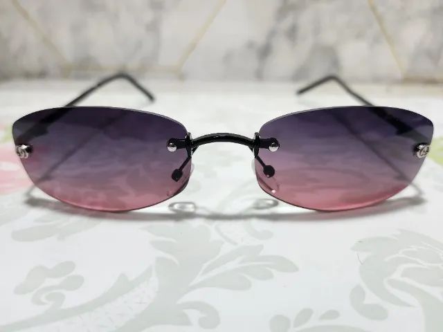 Óculos de sol lentes degradê vinho uv400