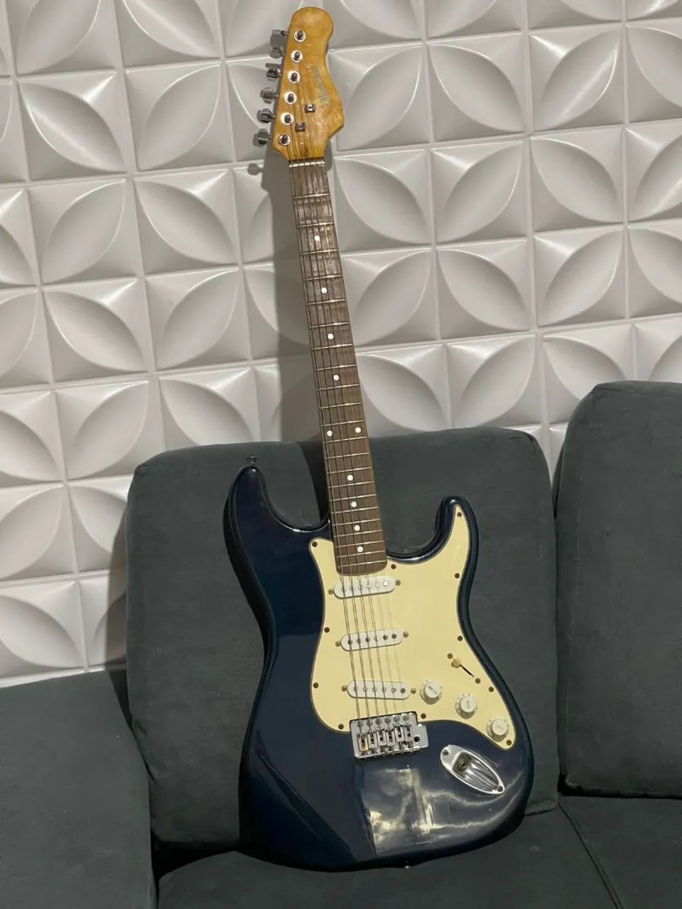 Guitarra Elétrica Stratocaster Hurricane