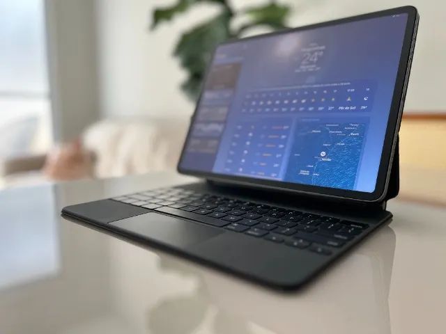 Apple iPad Pro(5ª Geração) de 12.9 Wi-fi 512gb + Magic Keyboard Folio