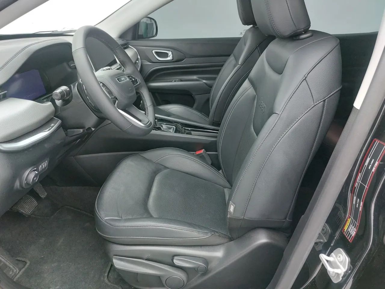 Jeep Compass LONG. T270 1.3 TB 4x2 Flex Aut., foto 16 de 18