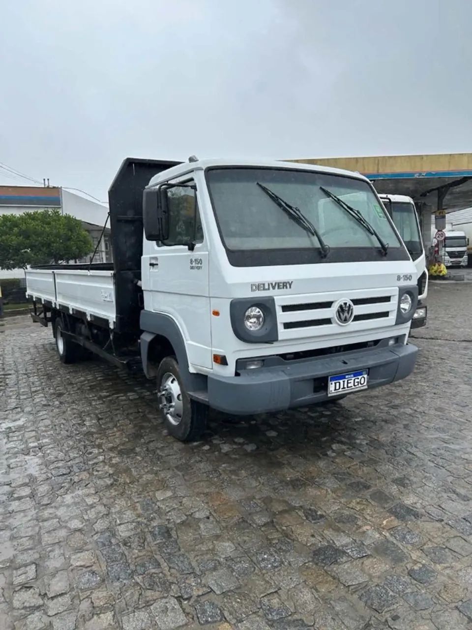 Vw 8.150 Plus Ano 2011 Com Carroceria 