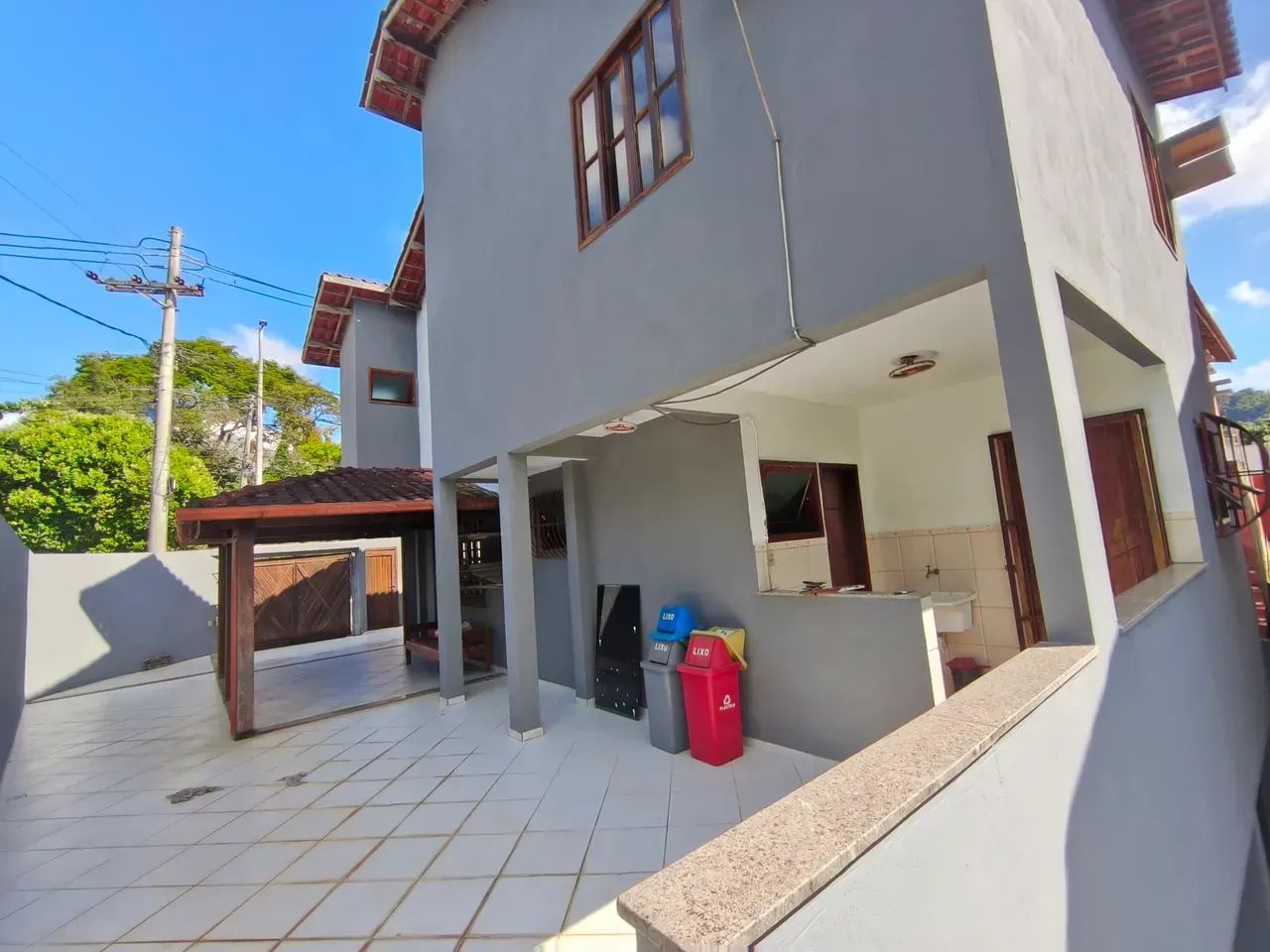 Casa com 3 quartos sendo 1 suíte com Jardim guanabara - Macaé - RJ