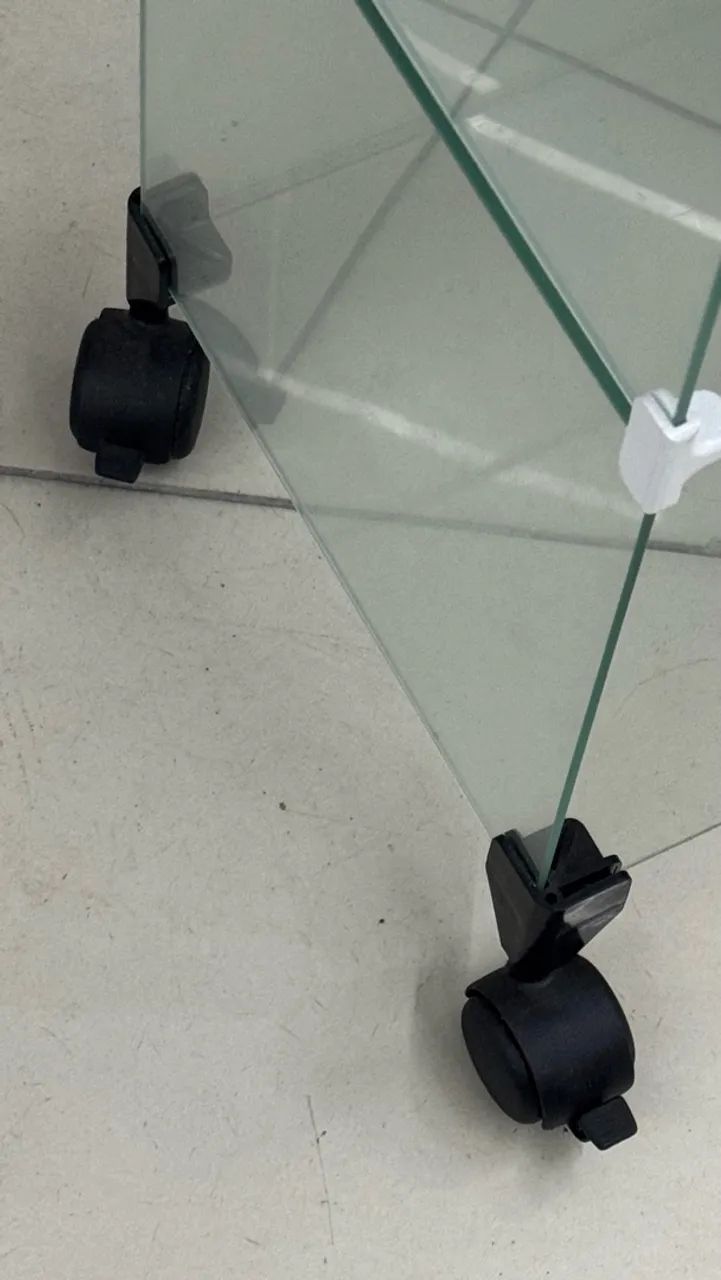 BALCÃO DE VIDRO COM RODÍZIOS RODINHAS COM TRAVAS. - Foto 5