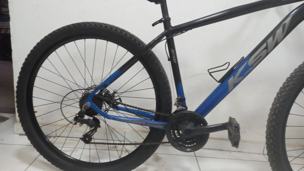 Bicicleta Aro 29 seminova (KSW) - Foto 2