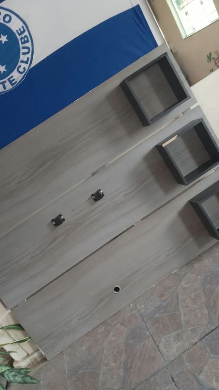 Tô vendendo esse espelho e painel de televisão 43 polegadas