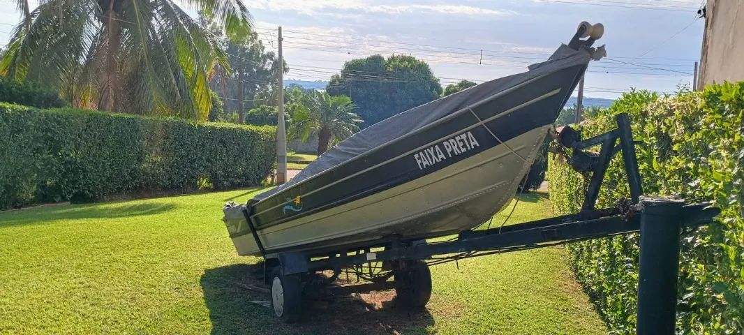 Barco de Alumínio com Carreta - Foto 2