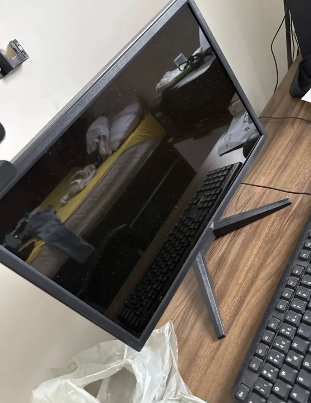 MONITOR LED 19 POLEGADAS - HDMI + VGA