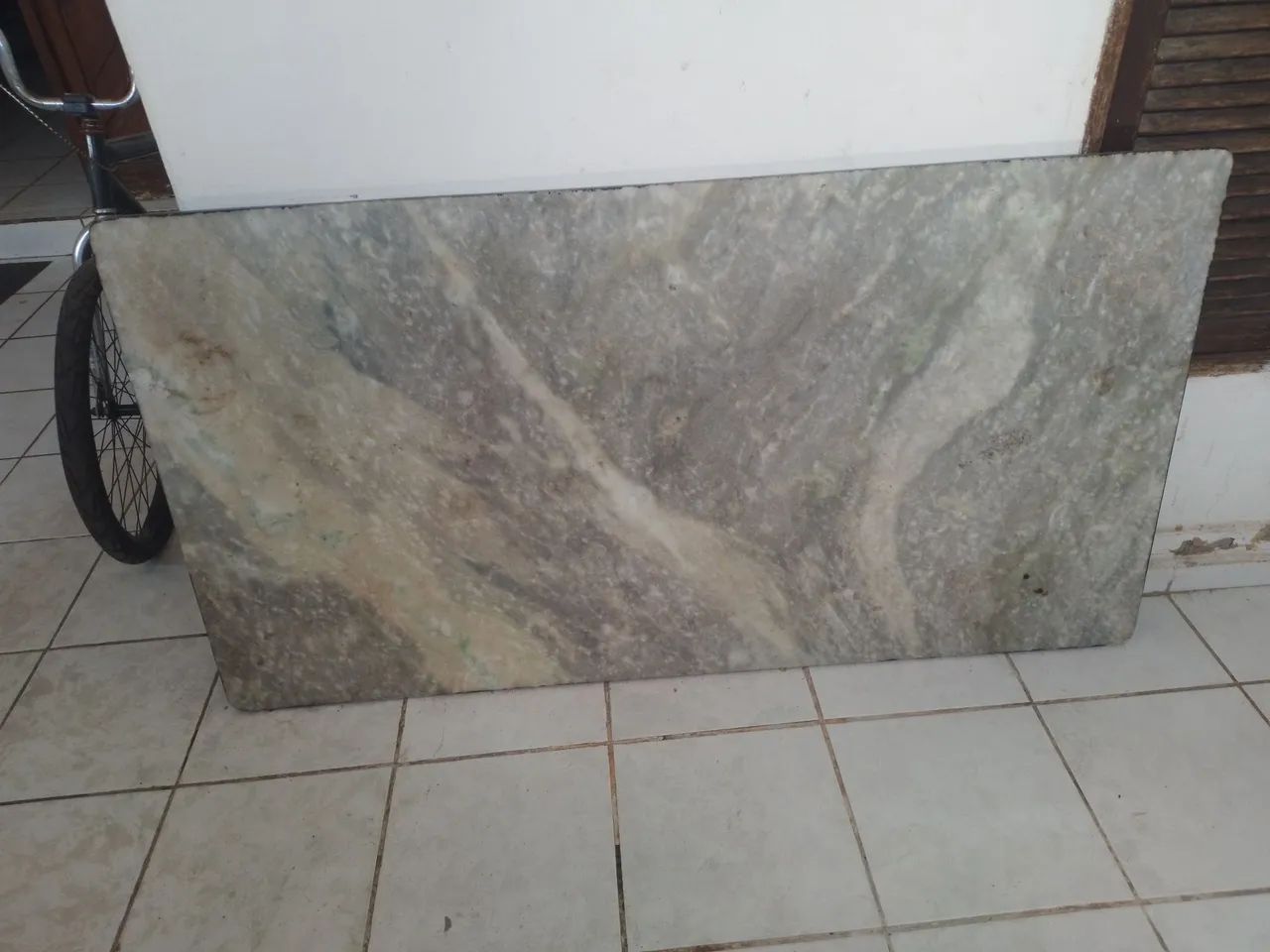 Pedra de mármore com mesa 4 cadeiras 150×80 - Foto 3