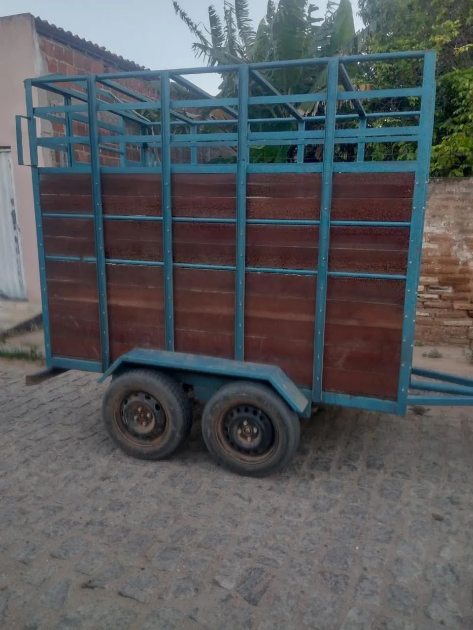 REBOQUE 2 EIXOS PARA ANIMAIS  - Foto 4