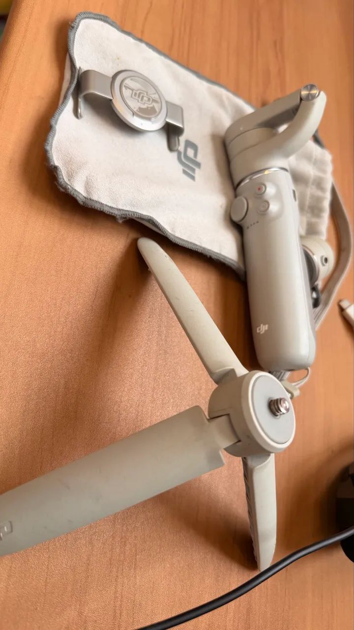 Estabilizador para celular DJI Osmo móbile 5 - Foto 2