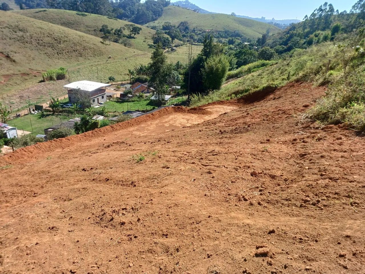 Vendo um terreno próximo  a tudo   - Foto 2
