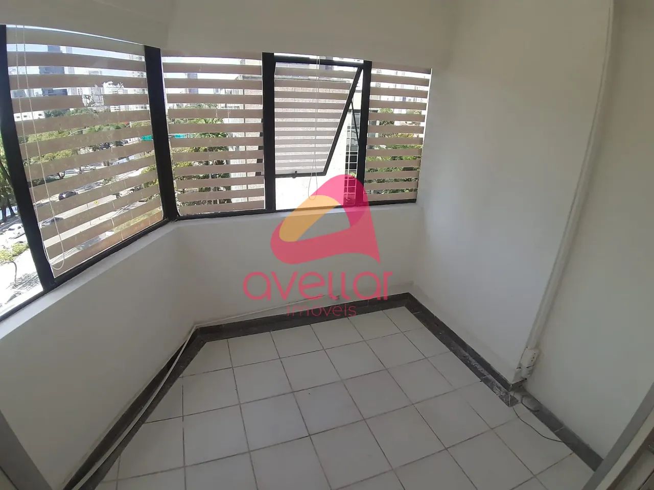 Sala comercial para alugar no Espinheiro, Recife, PE - Foto 5
