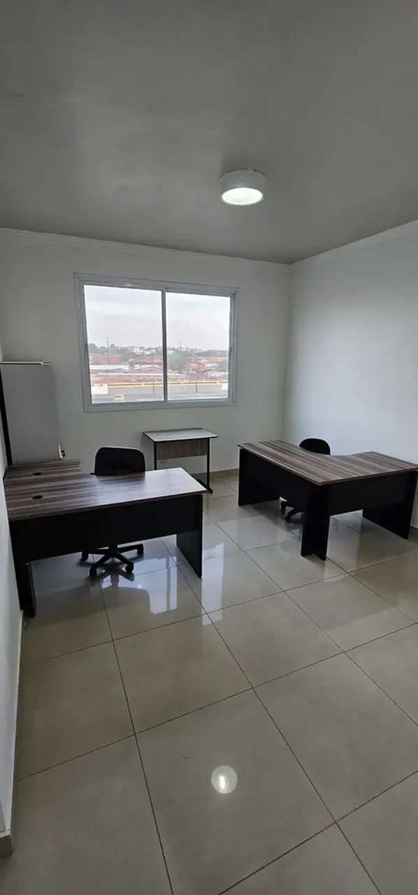 Alugo Sala Comercial Mobiliada na Areinha.