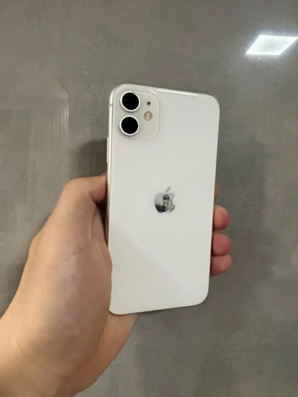 iPhone 11 64GB Todo original - Funcionando tudo em ótimo estado - Foto 3