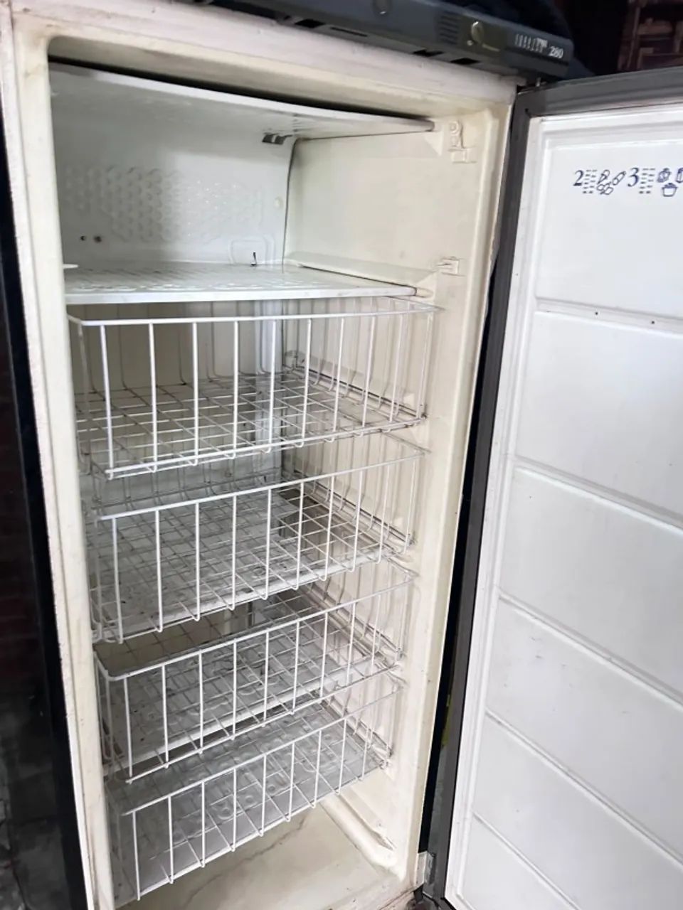 Freezer vertical 