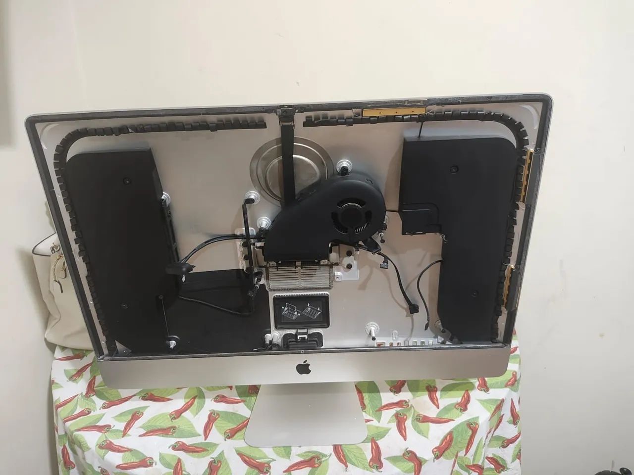 iMac 27 polegadas A1409  carcaça completa não está funcionando o iMac só carcaça a venda  - Foto 2