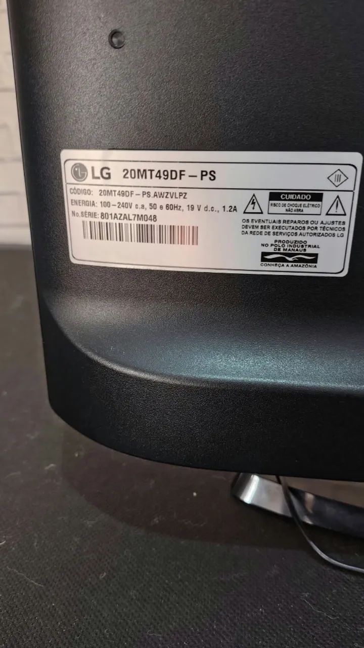 Tv LG 20 polegadas perfeita usb HDMI VGA tv digital - Foto 3