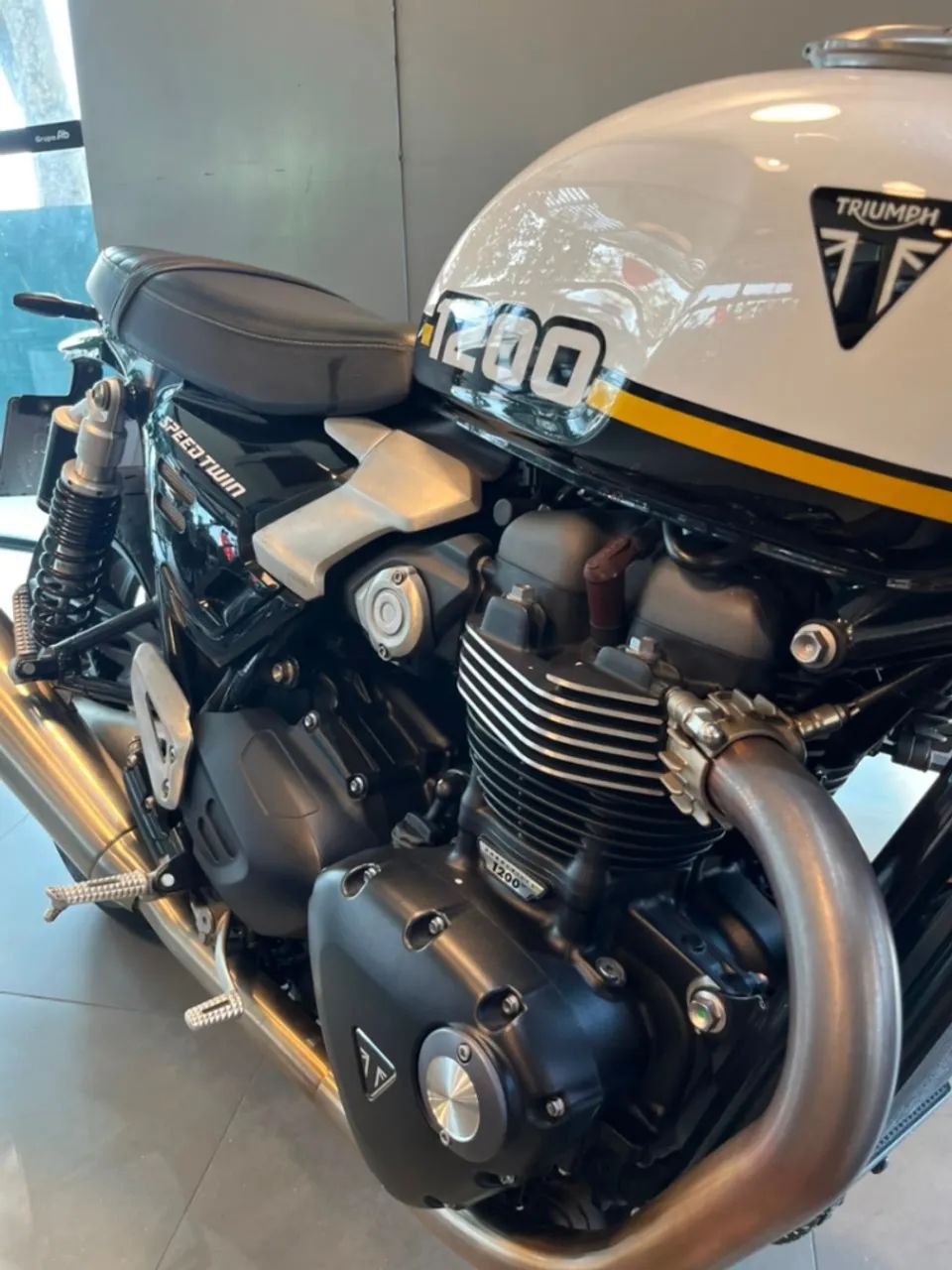 Triumph Speed Twin 1200 - Foto 2